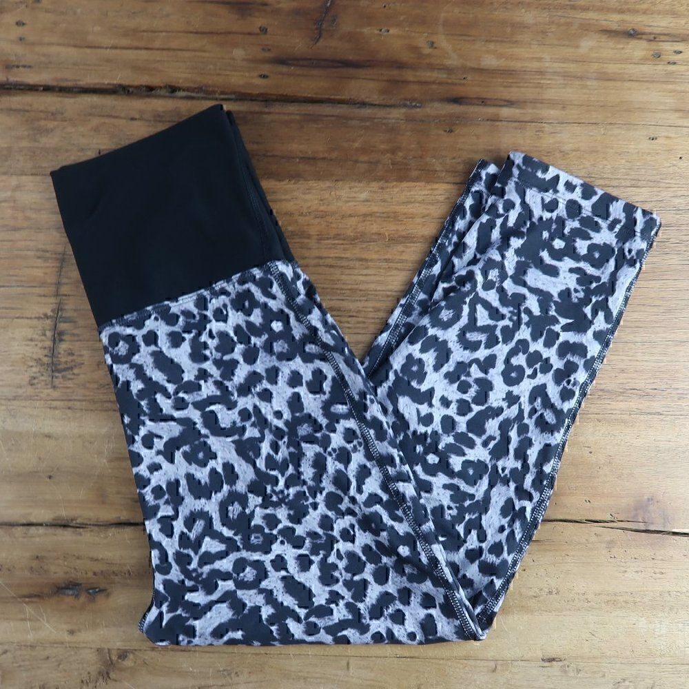 RUBBER DOLL BLACK LEOPARD PRINT HIGH WAIST CAPRI LEGGINGS SIZE SMALL